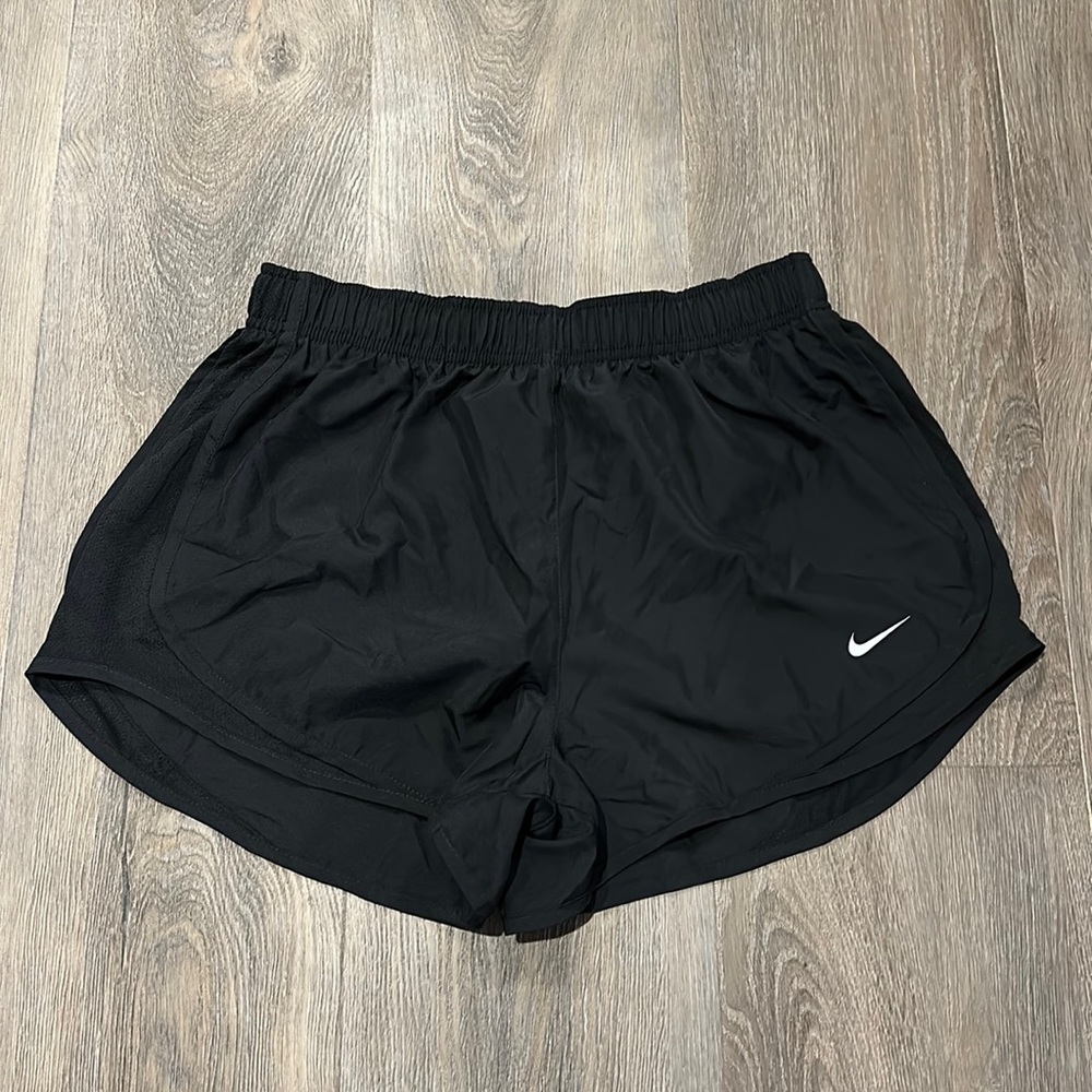 Nike women’s running shorts